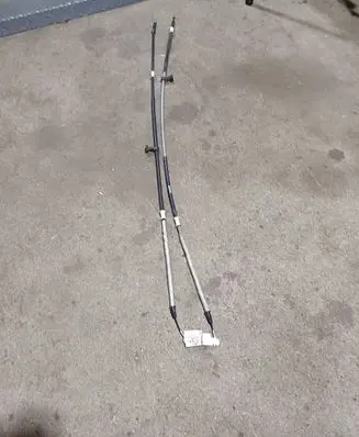 Handbrake/parking brake wiring cable