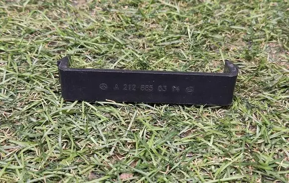 Mercedes-Benz C AMG W204 Blind spot radar bracket A2128850314