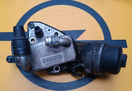 Opel Insignia A Engine oil radiator 55565958
