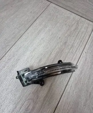 Renault Megane IV Mirror indicator light 30087923