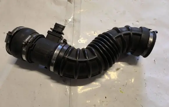 Opel Antara Mass air flow meter 55350048 15020855 0281002618