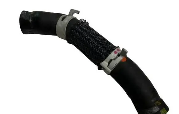 Toyota RAV 4 (XA50) Engine coolant pipe/hose