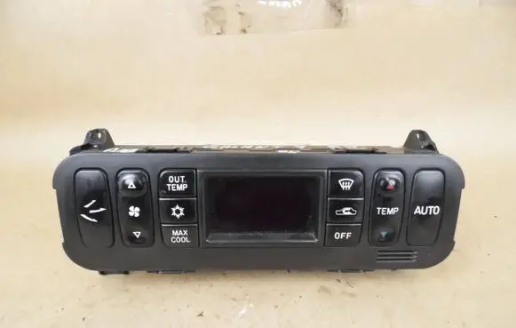 Mitsubishi Galant Climate control unit CAA502A029A MR189696 XE09