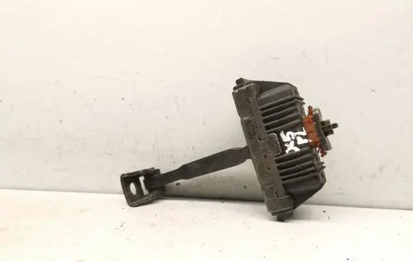 BMW X5 E53 Front door check strap stopper 8402502