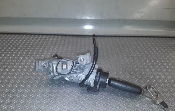 Volkswagen Golf V Ignition lock 1K0905851B
