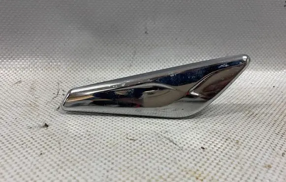 BMW X3 F25 Front fender indicator light 7338570