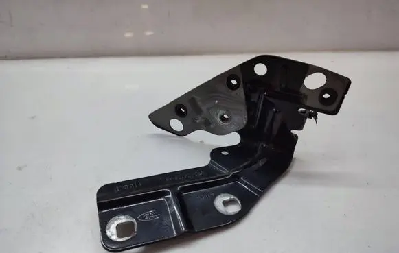 Land Rover Discovery Sport Fender mounting bracket FK7216C175AB