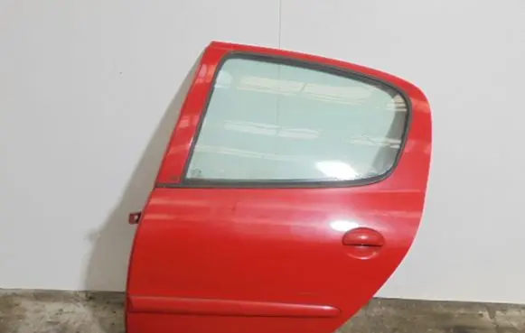 Peugeot 206+ Rear door