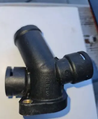 Volkswagen Transporter - Caravelle T4 Engine coolant pipe/hose 07412132