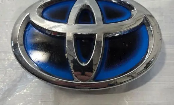 Toyota Aurion II Manufacturer badge logo/emblem 7531033010