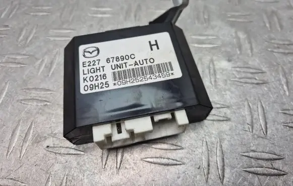 Mazda CX-7 Light module LCM E22767890C 09H25 K0216