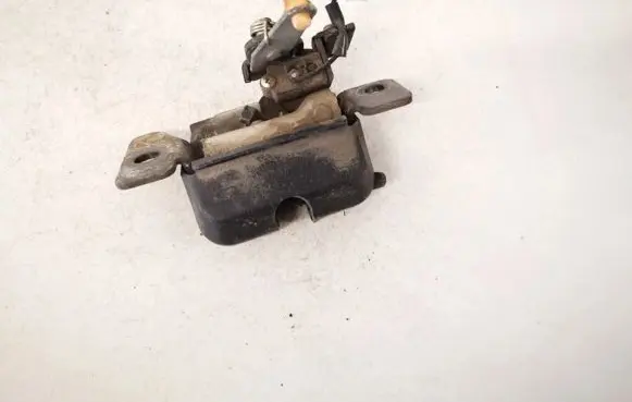 Mazda 626 Tailgate/trunk/boot lock/catch/latch