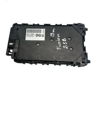 Ford Fusion II Fuse module EG9T15604 A2C7384610700