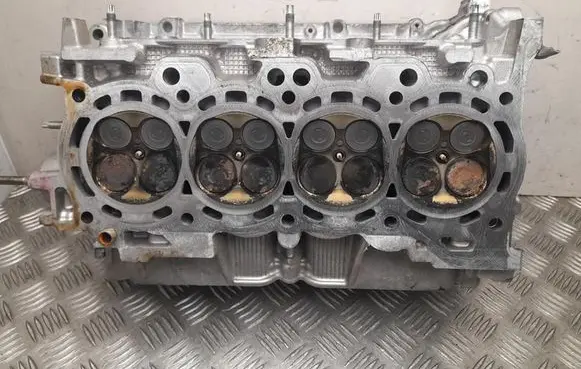 Toyota C-HR I Engine head 1110180000