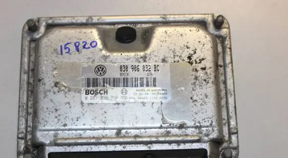 Volkswagen Polo III 6N 6N2 6NF Engine control unit/module 030906032BC 0261206766