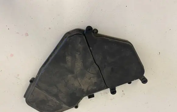 Porsche Cayenne (9Y0 9Y3) Fuse box cover 7L0937576B