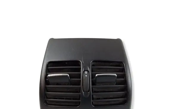 Mercedes-Benz C W204 Rear air vent grill A2048300954