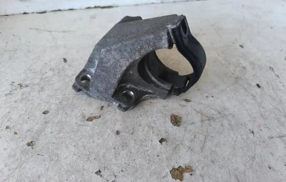 Opel Vivaro Driveshaft support bearing bracket 397743031R