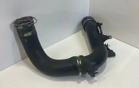 Toyota Corolla Verso AR10 Intercooler hose/pipe 173620R010