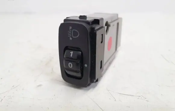 Mitsubishi Outlander Headlight level height control switch