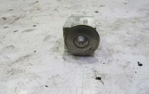 Suzuki Vitara (LY) Air conditioning (A/C) expansion valve KRIS235789