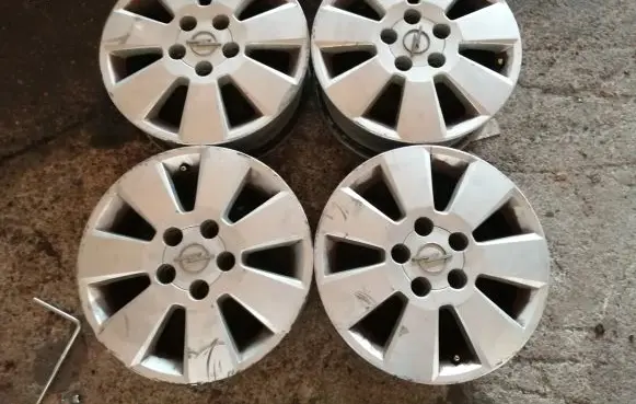 Opel Astra G R15 alloy rim 