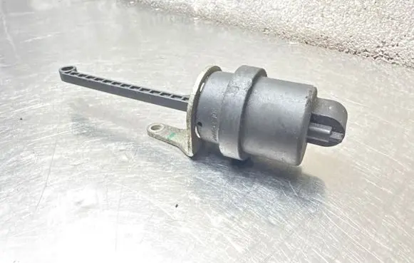 Opel Insignia A Valve vacuum 4010992E