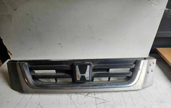 Honda CR-V Front grill 75101S100000