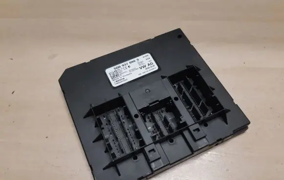 Volkswagen Polo V 6R Comfort/convenience module 5Q0937086S