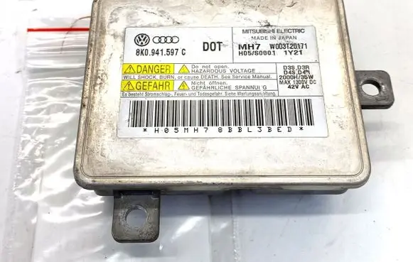 Volkswagen Polo V 6R Voltage converter/converter module 8K0941597C