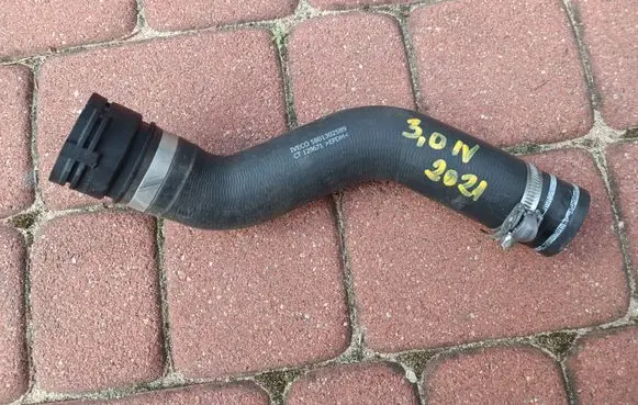 Iveco Daily 6th gen Engine coolant pipe/hose 5801302589