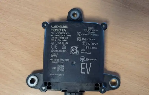 Toyota bZ4X Blind spot module 8816242030 10R047527 202LSC077