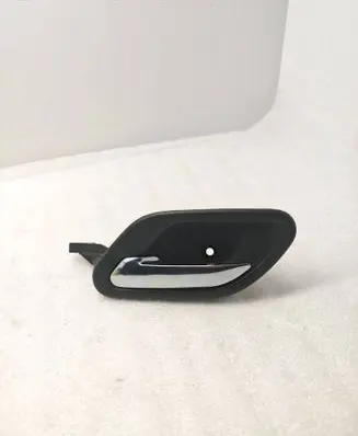 BMW 5 E39 Front door interior handle 8226049