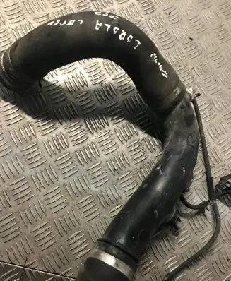 Toyota Corolla Verso AR10 Intercooler hose/pipe