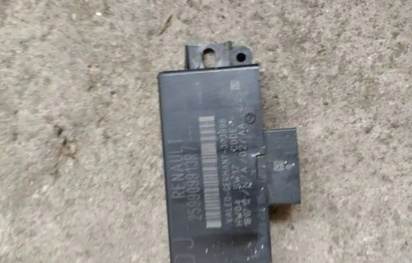 Renault Megane III Parking PDC control unit/module 259909913r