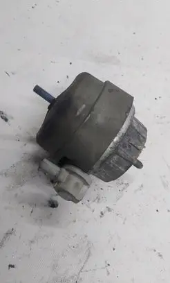 Engine mount bracket