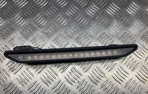 Opel Zafira A Third/center stoplight 9910001
