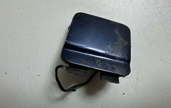 BMW 7 E65 E66 Front tow hook cap/cover 718386705