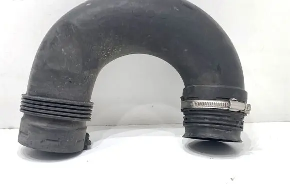 Volkswagen Touran I Air intake hose/pipe 1K0129618BA