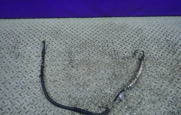 Mazda 323 F Power steering hose/pipe/line 