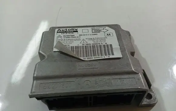 Citroen DS3 Airbag control unit/module 618300400