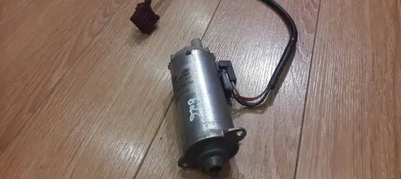 Mercedes-Benz S W220 Seat adjustment motor A2208204942 0130002580 901748100