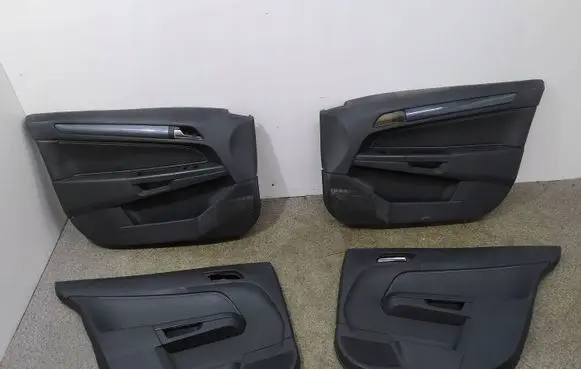 Opel Astra H Front door card panel trim