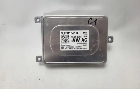 Porsche Macan (95C) Voltage converter/converter module 95C941571B