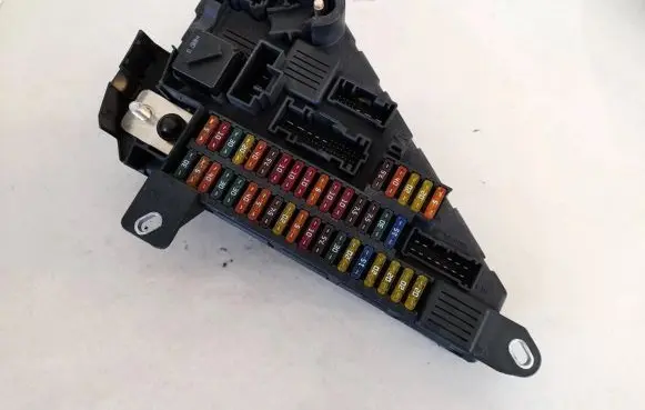 BMW 5 E60 E61 Fuse box set 690661901 6906619-01