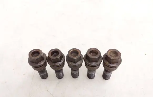 Volkswagen Transporter - Caravelle T6 Nuts/bolts