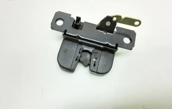 Volkswagen Touareg I Tailgate/trunk/boot lock/catch/latch 7L6827505