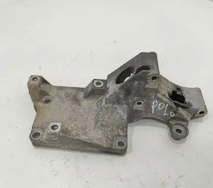 Volkswagen Polo Generator/alternator bracket 038903143