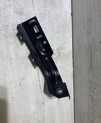 Ford Focus Engine mount bracket
