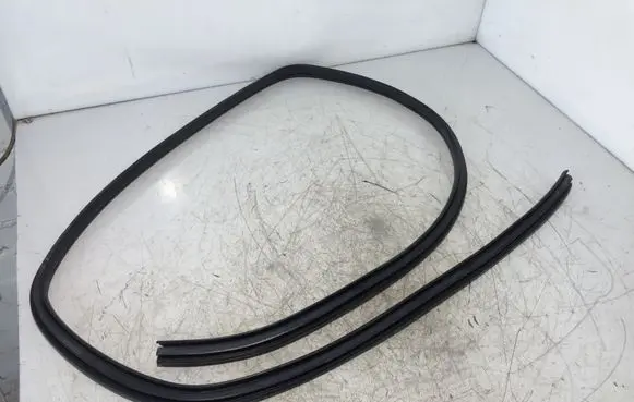 Toyota Yaris Rubber seal rear door 